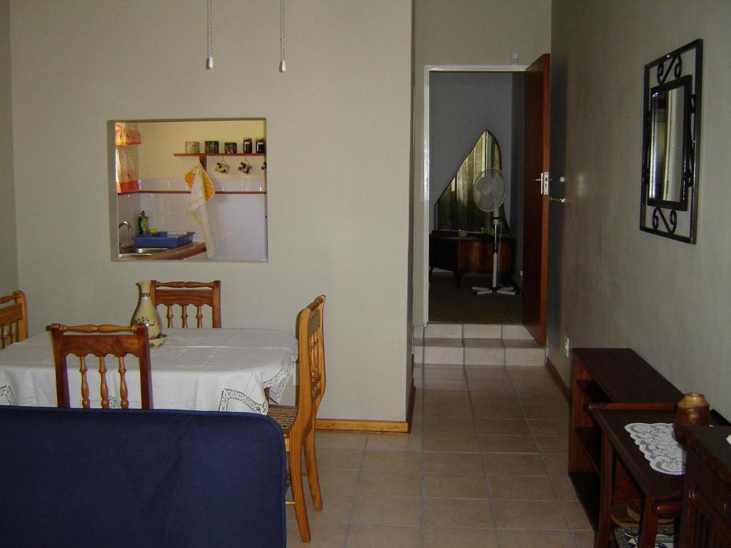 Cedar Lodge Guest House Robertson Bilik gambar